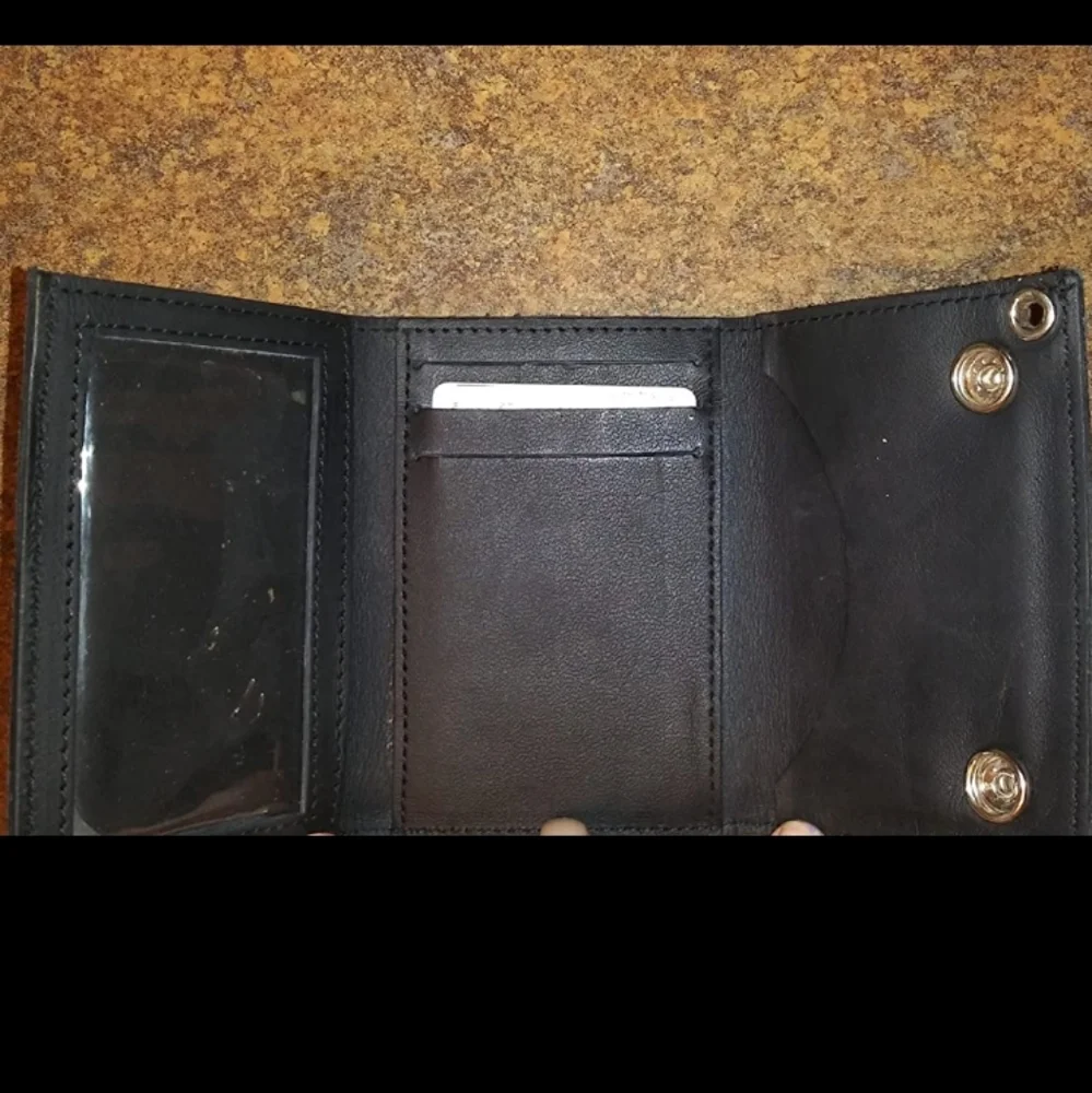 Black LEATHER Trifold Biker's Chain wallet